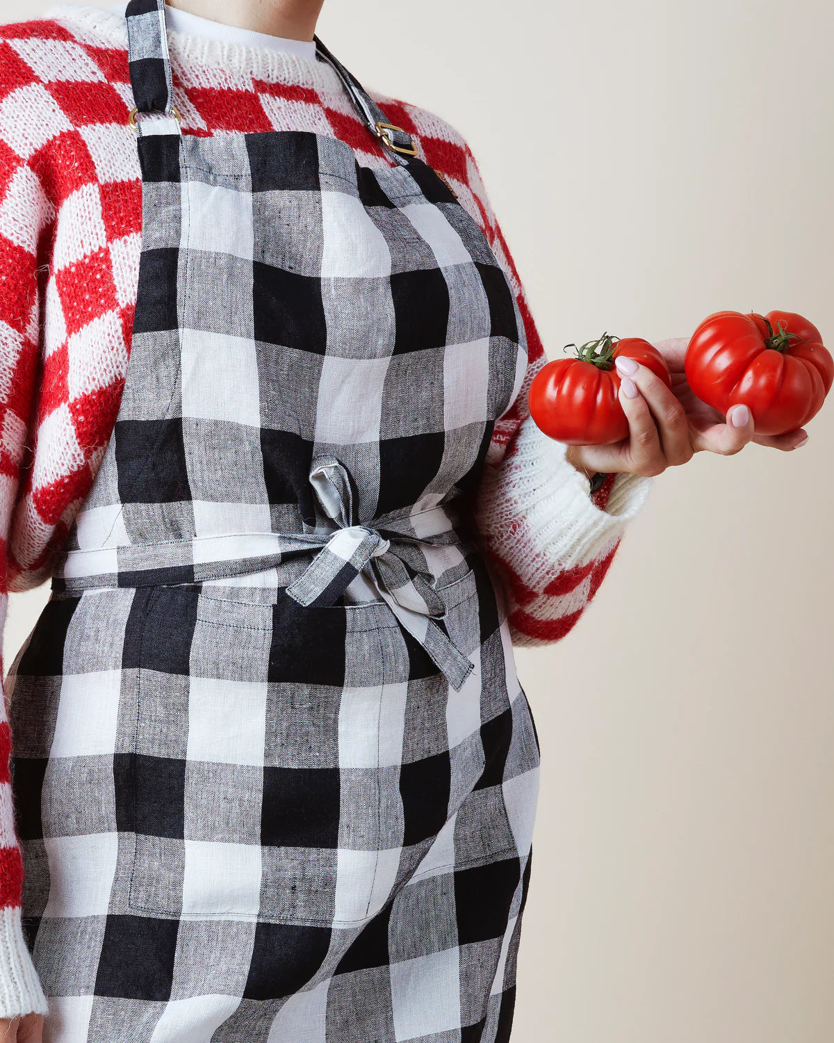 Kip n Co Black + White Gingham Apron | The Ivy Plant Studio