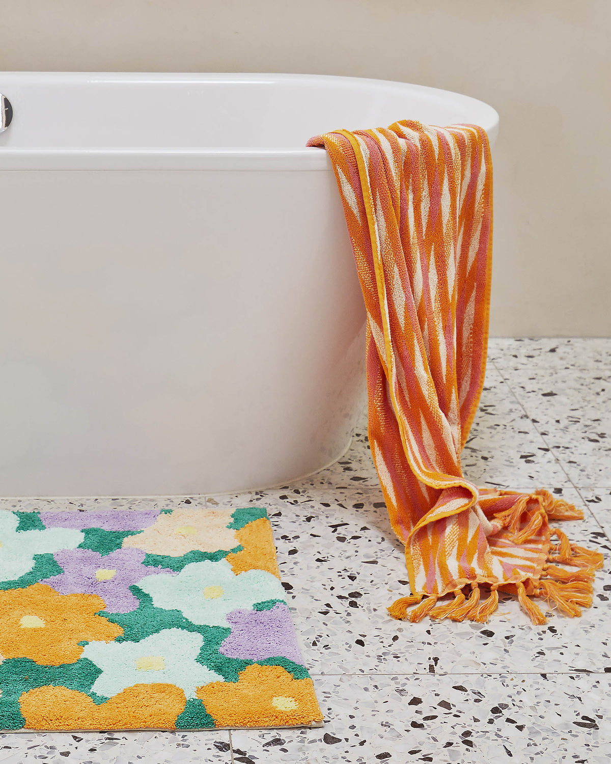 Kip & Co BUSH DAISY BATH MAT | The Ivy Plant Studio | Bath Rug | Kip & Co 