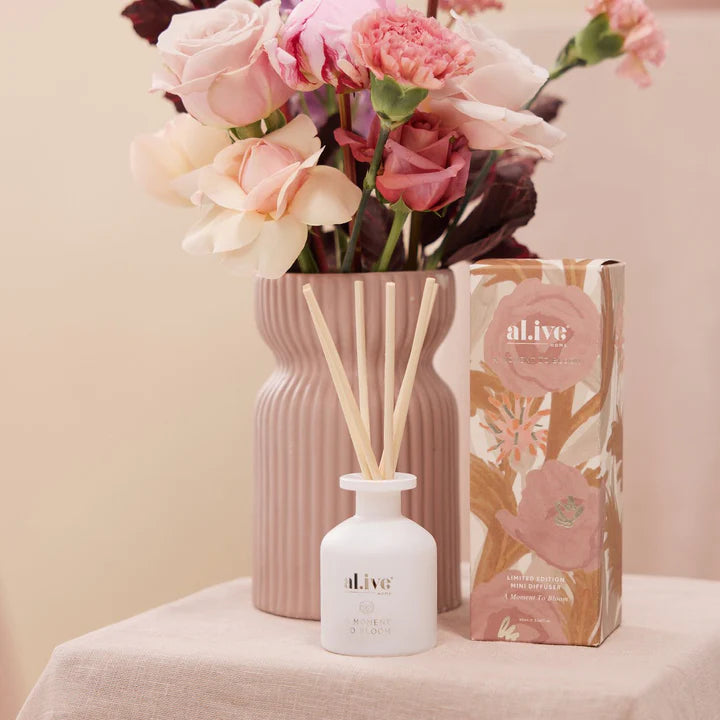 A Moment to bloom diffuser, Alive Body, The Ivy Plant Studio, room scent, diffuser